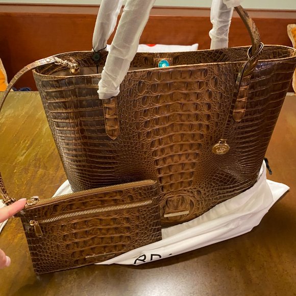 Giftable! NWT Brahmin Brooke Tote!  STUNNING! Work?  Travel? - Picture 2 of 12